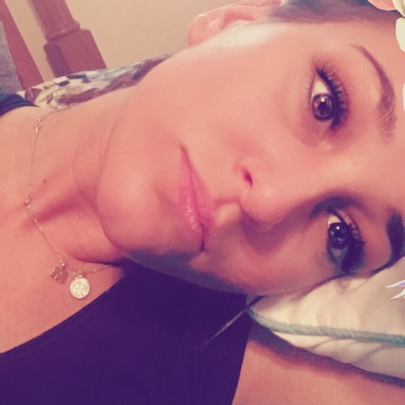 Meet your Posher, Jessica - Picture 1 of 1